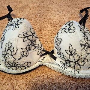 🪽Victoria's Secret Black White Floral Embroider Bra Lace Bows Dream Angels Demi